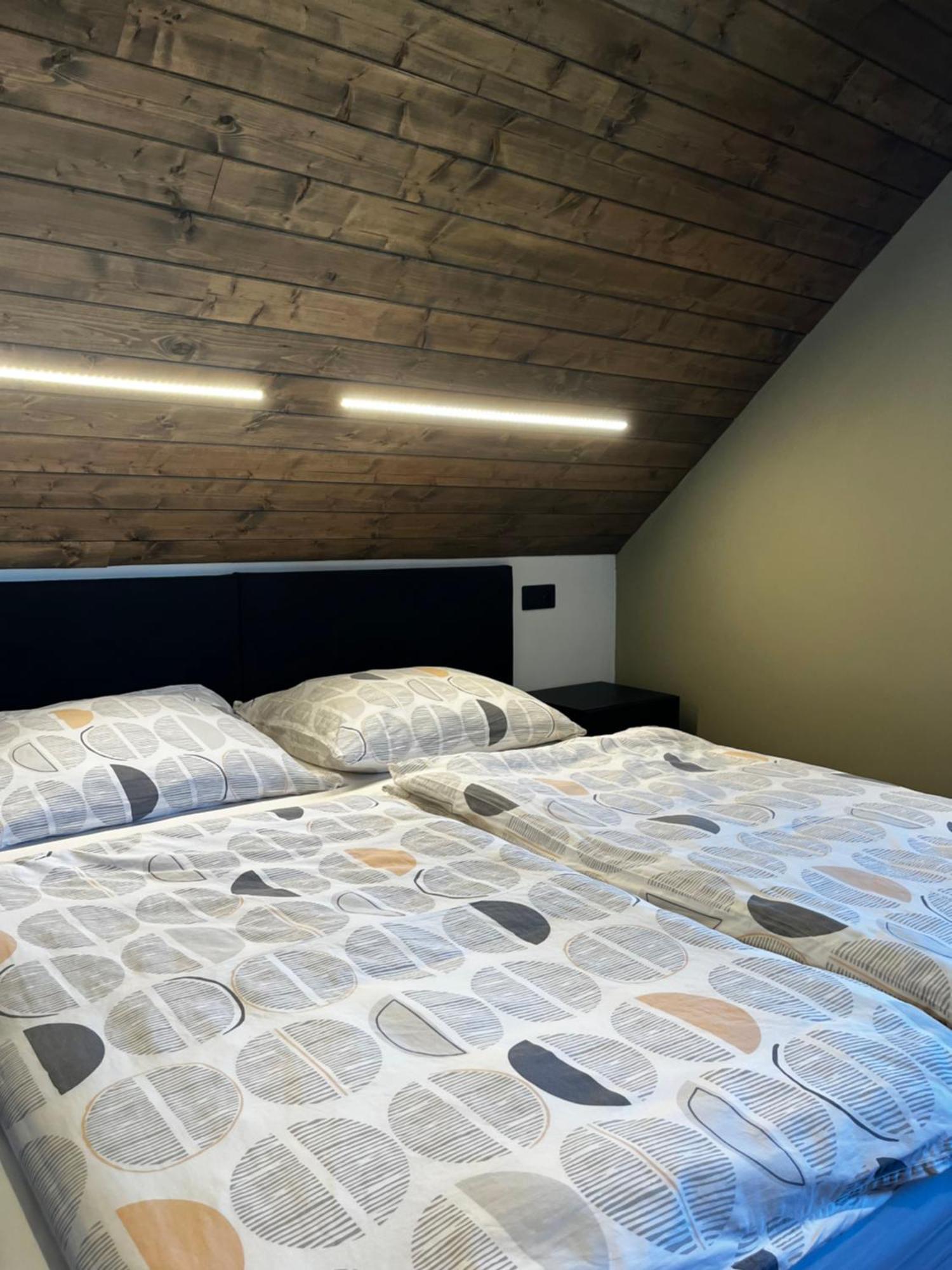 Apartmany Vlachovice Bagian luar foto